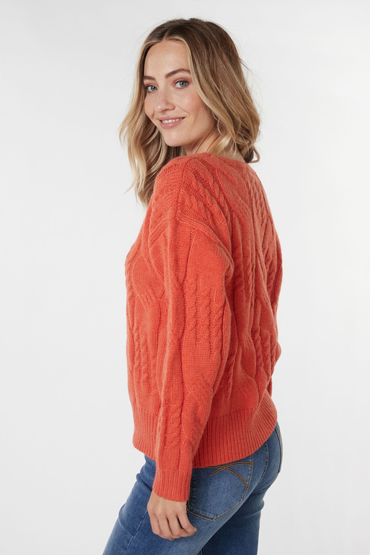 SWEATER CABLES V-NECK RED CLAY 3