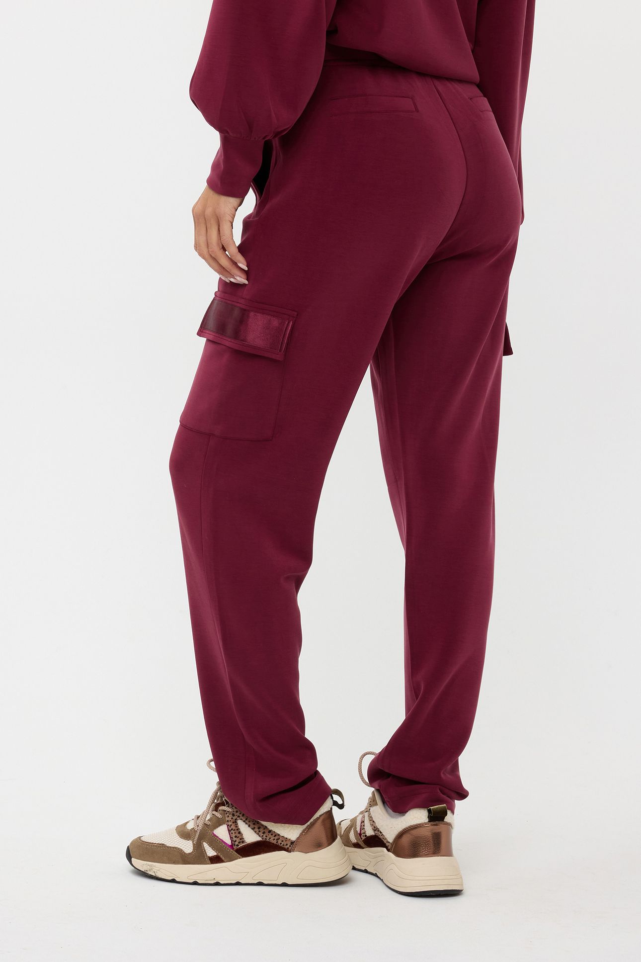 TROUSER CARGO SATIN MODAL WINE RED 4