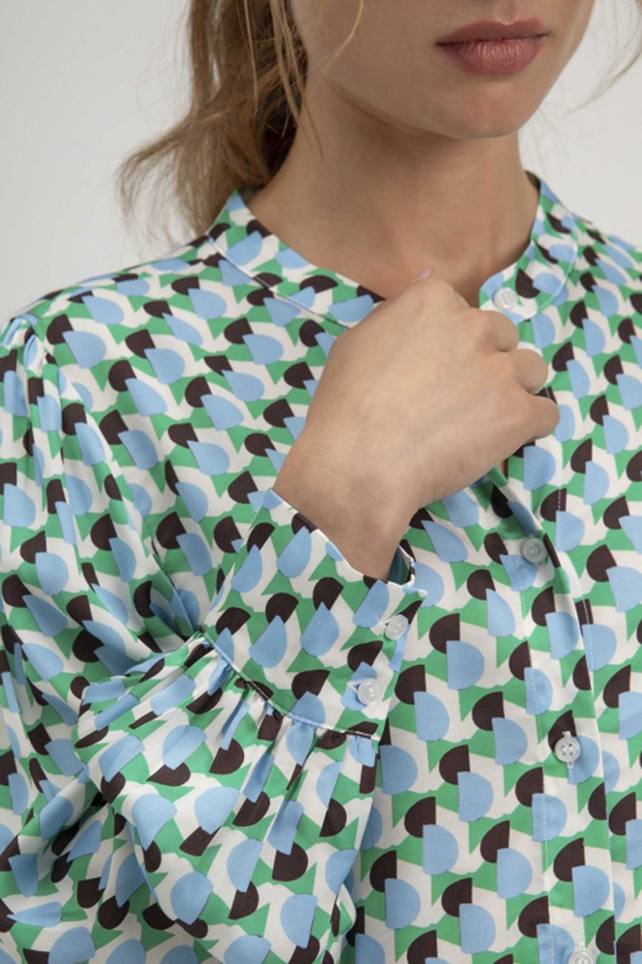 SIGRID BLOUSE PARROT GREEN PRINT 2