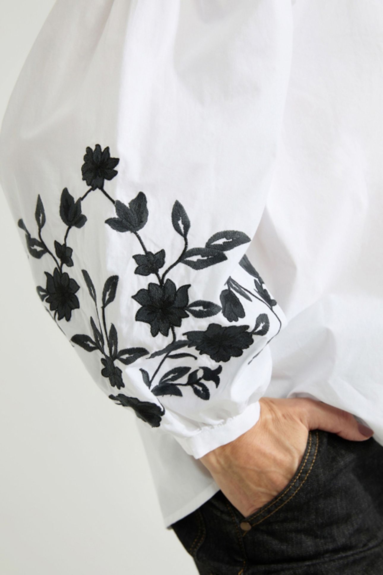 FARAH BLOUSE WHITE 3