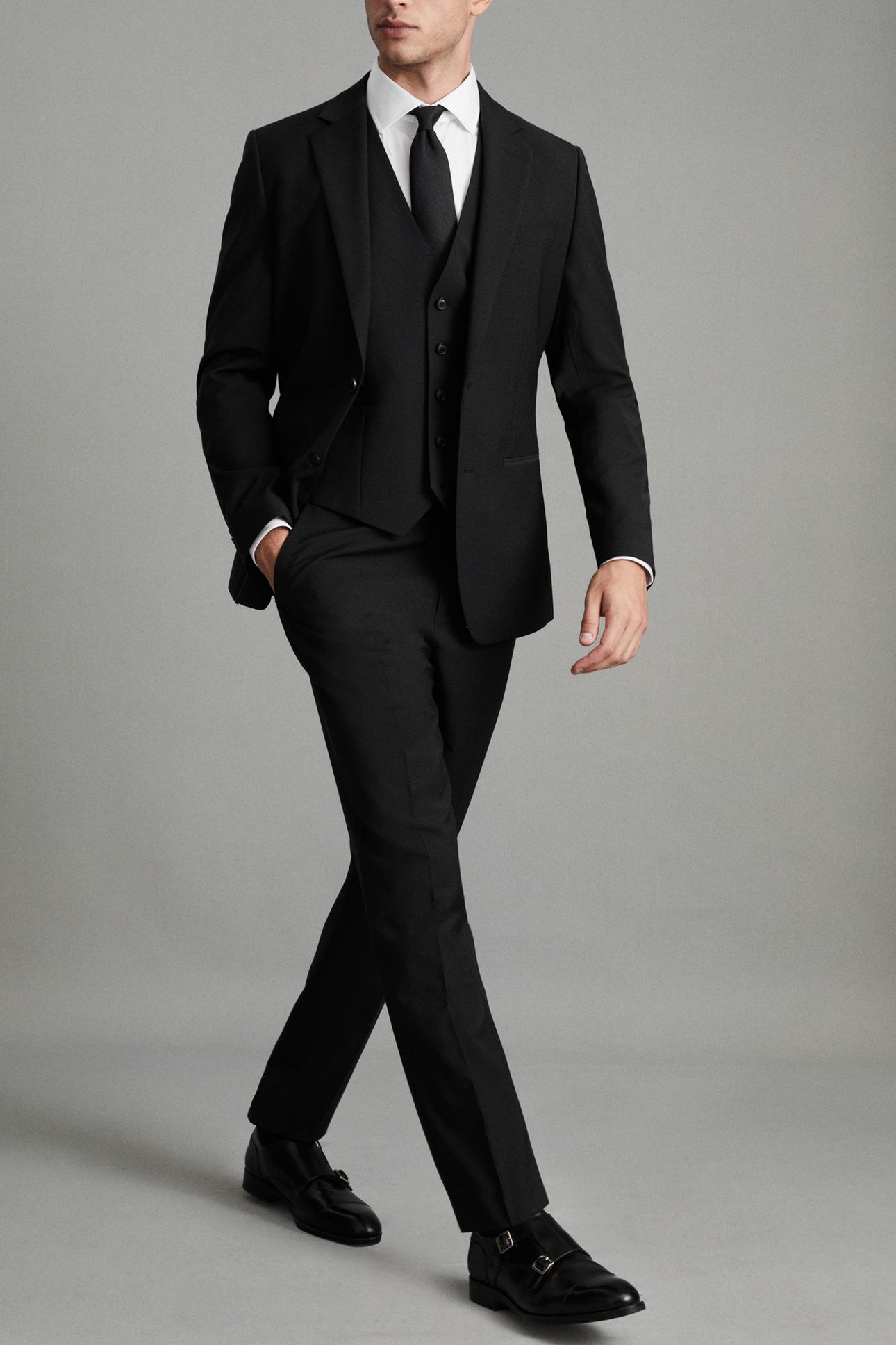TRAVEL PLAIN WEAVE MODERN WAISTCOAT BLACK 4