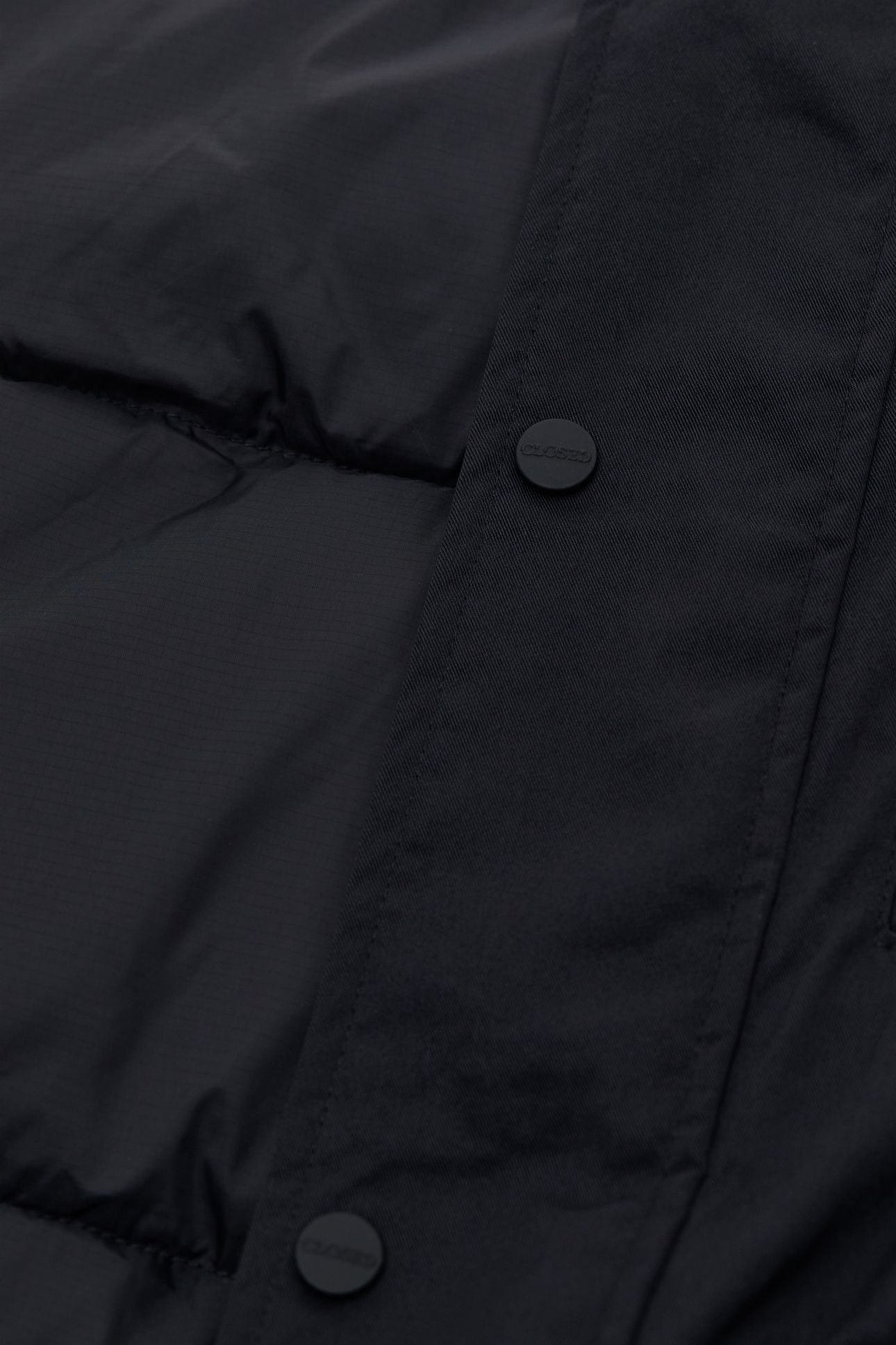 PUFFER GILET BLACK 6