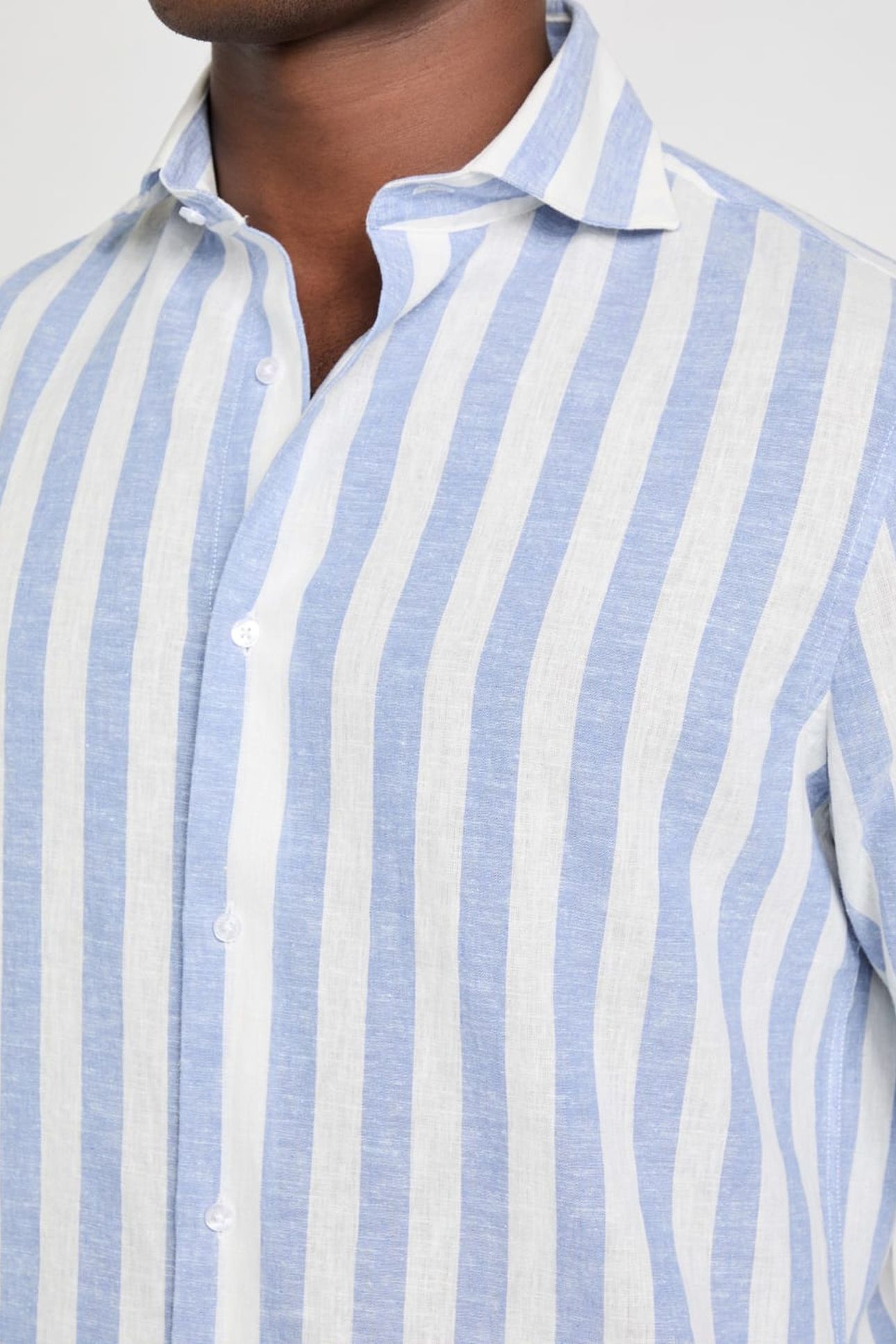 MARCIANO BY GUESS BILL FRENCH COLLAR R LIGHTBLUE & WHITE MI 4