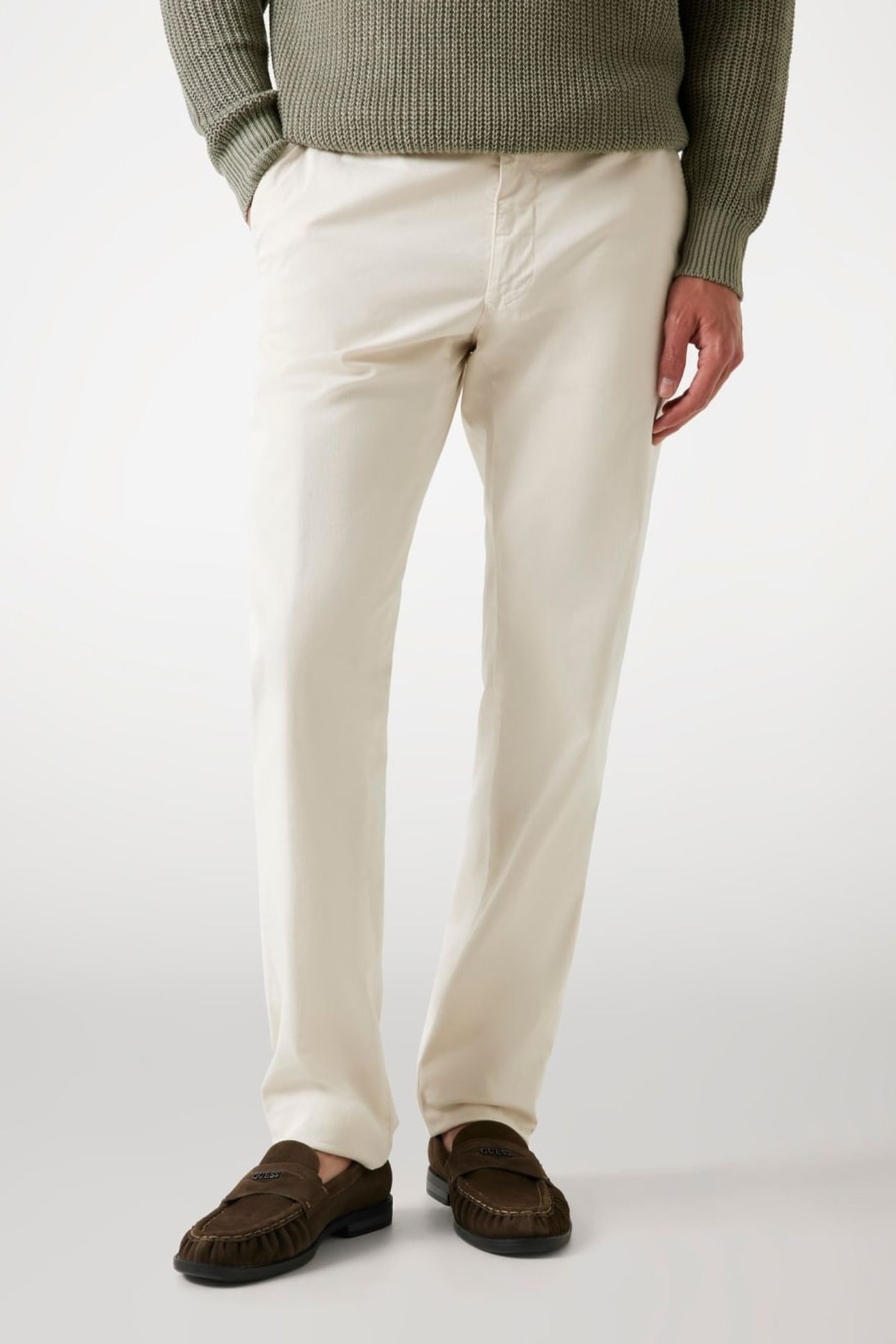MARCIANO BY GUESS MARCUS DAILY CHINO SPIRIT WHITE 2