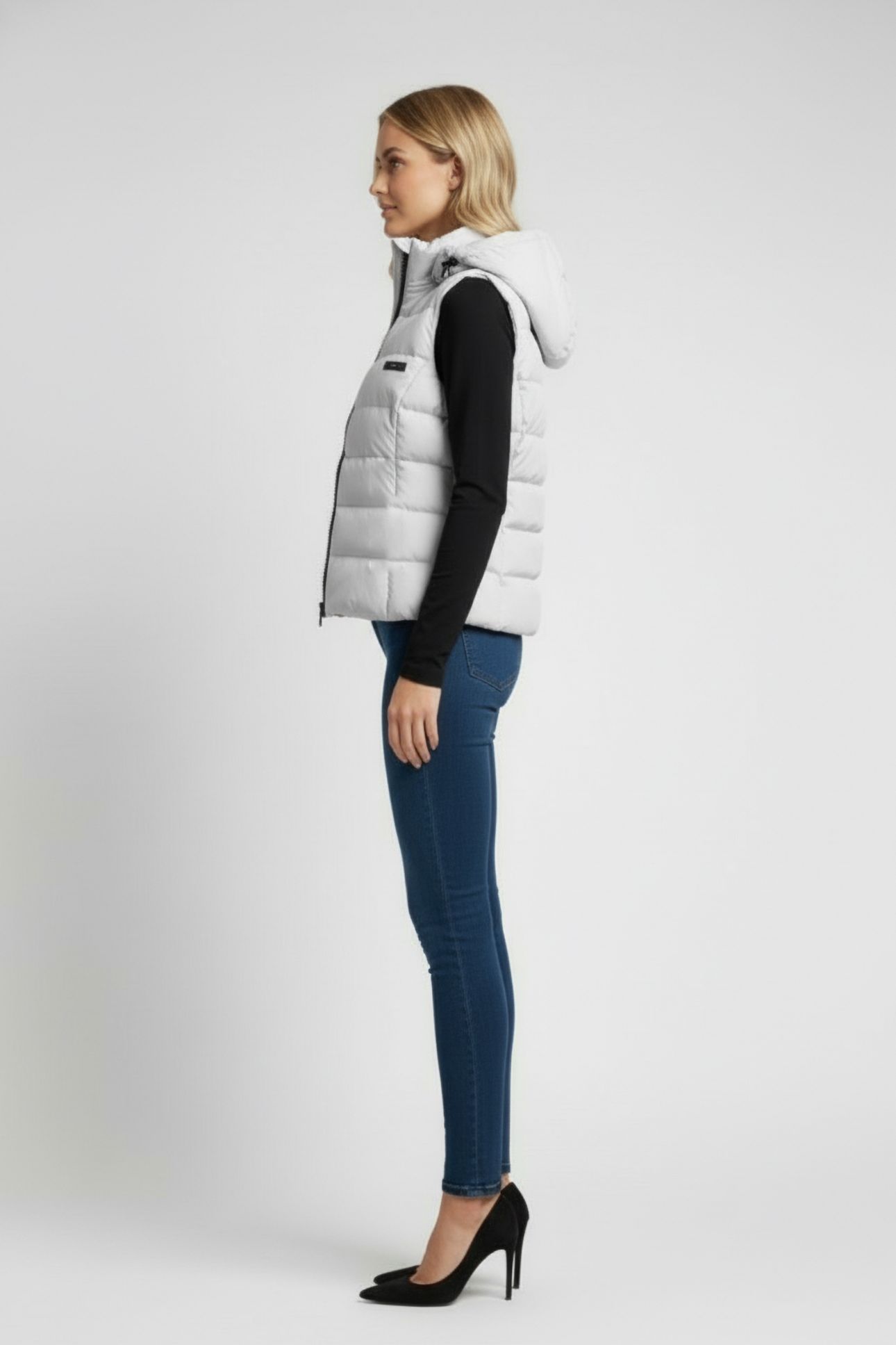 MOUNTAINALF VEST ANTARTICA 3