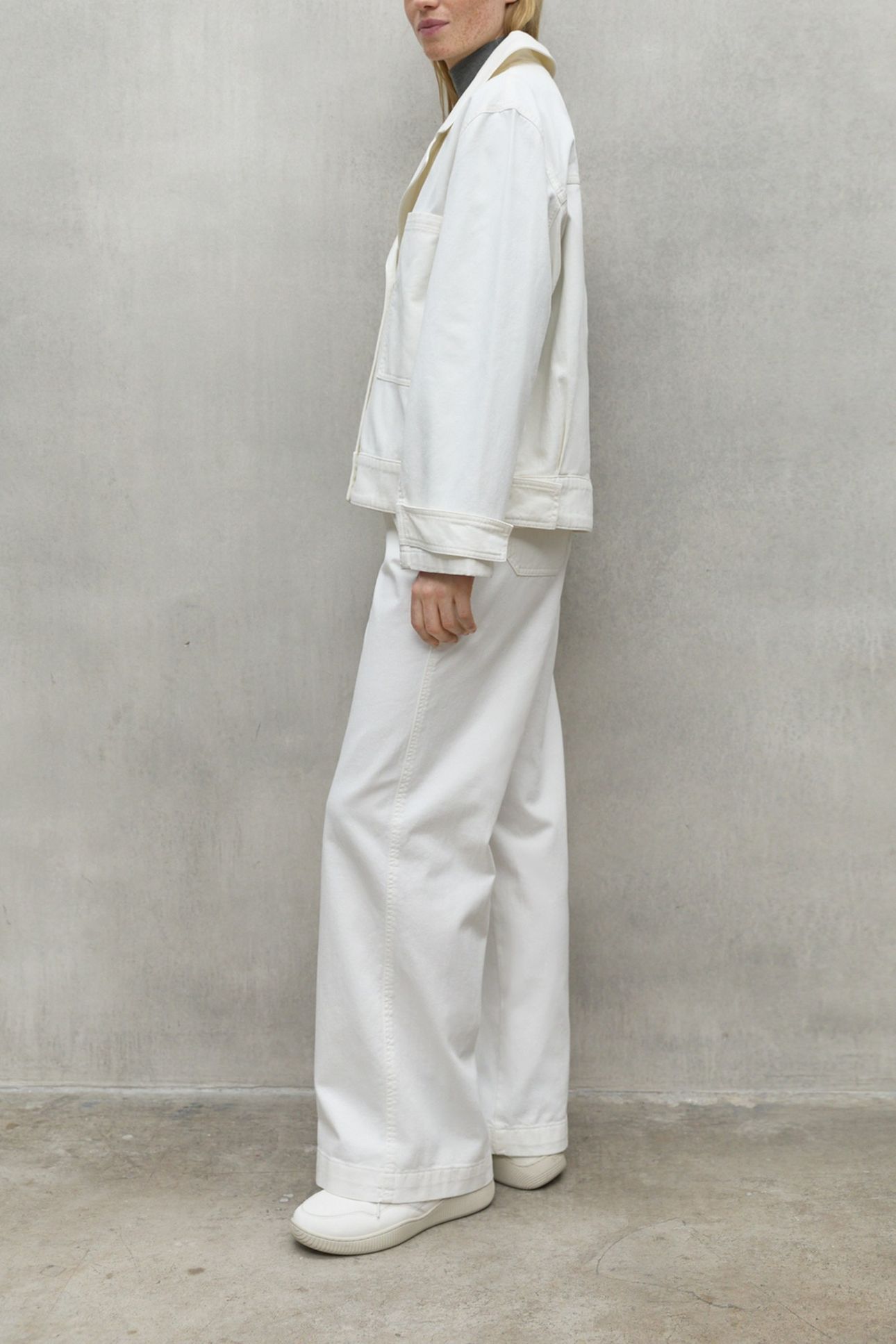 SOIRAALF JACKET WHITE 4