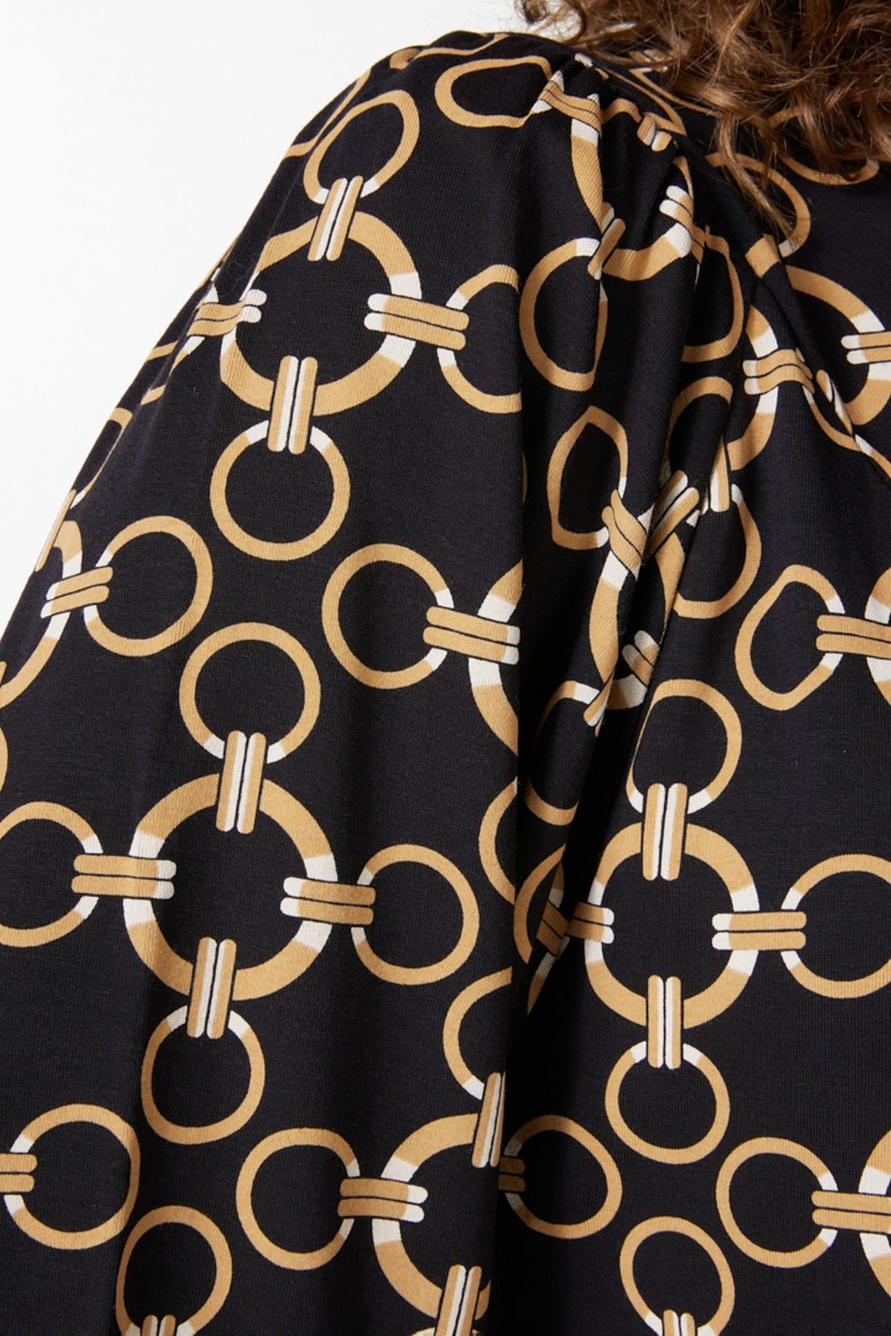 TOP “V” GATHERING CHAIN PRINT PRINT 7
