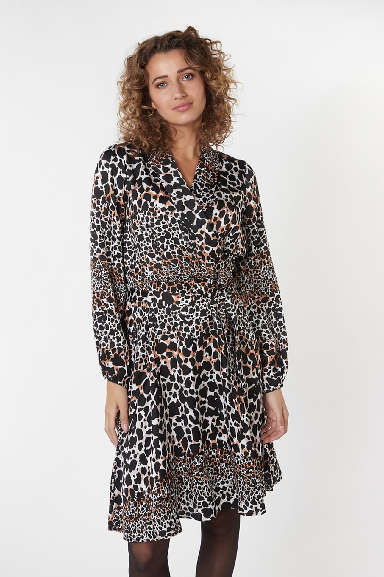 DRESS SCATTERED ILLUSION PRINT 2