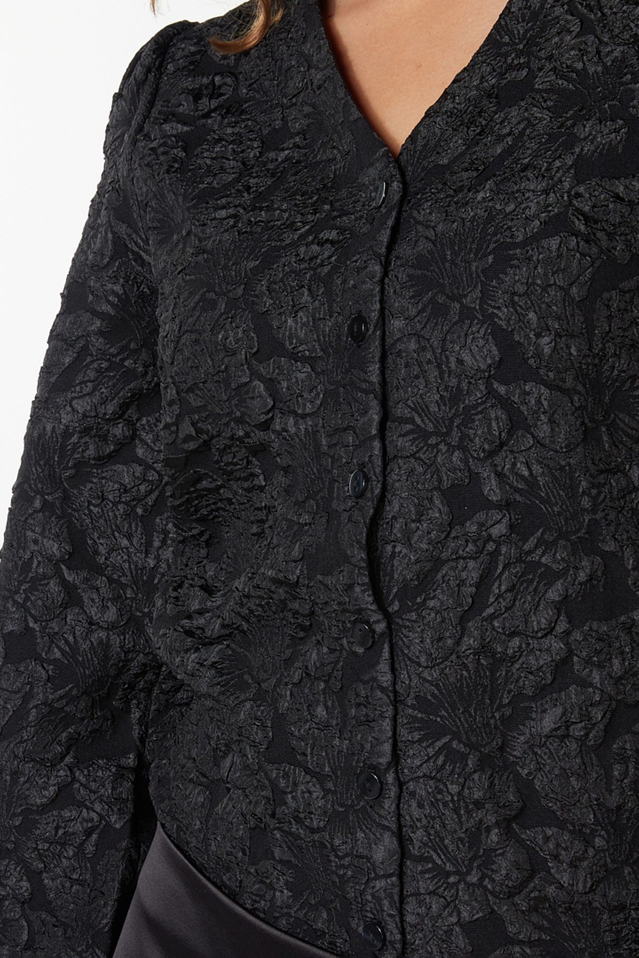 BLOUSE FANCY FLOWER JACQUARD BLACK 6