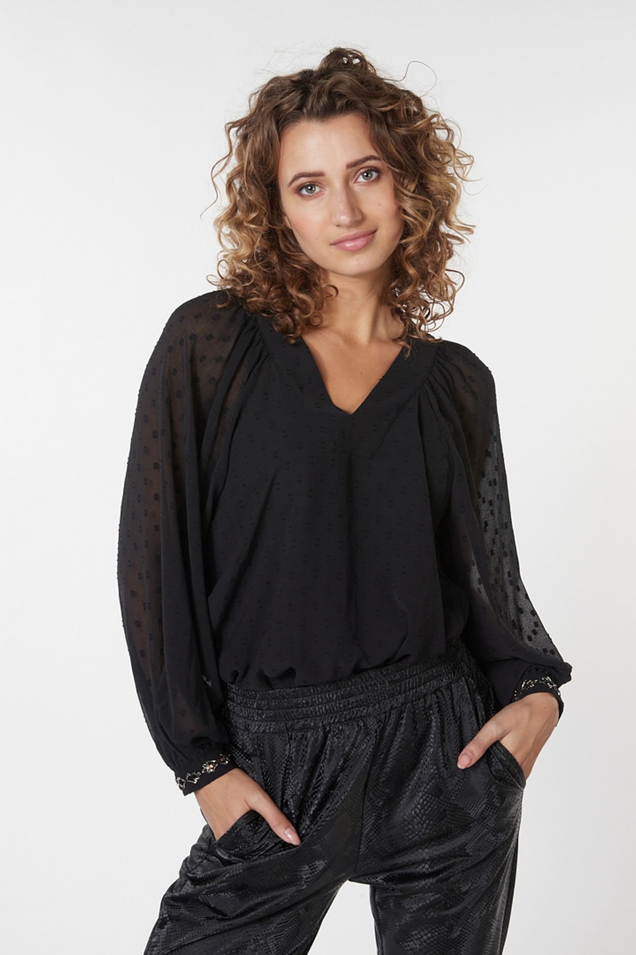 BLOUSE MARBLE BEADING BLACK 1