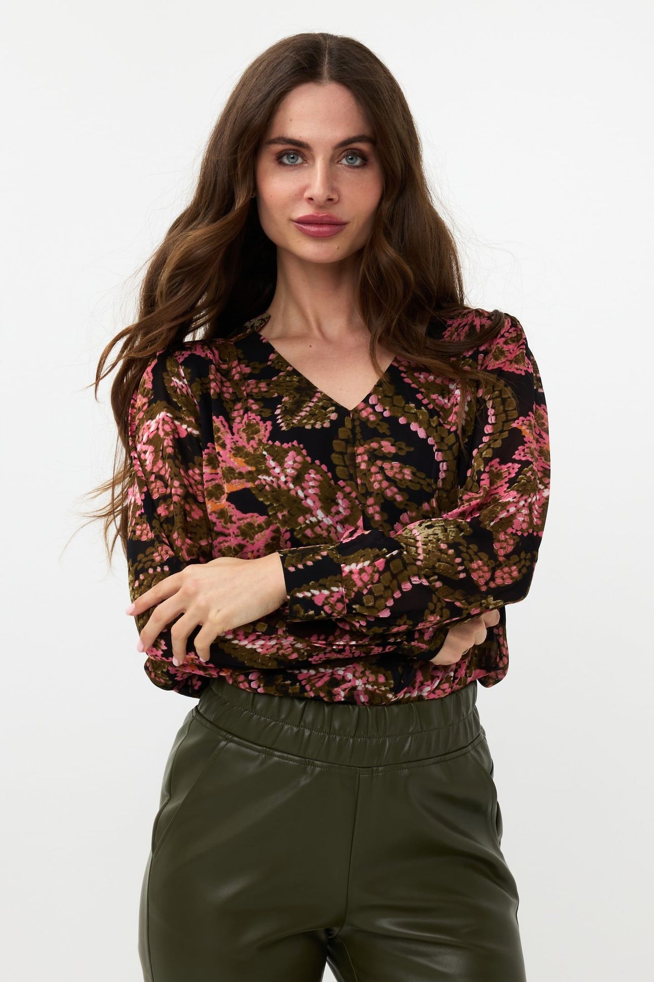 BLOUSE V-NECK GLOBAL FLOWER PRINT 1