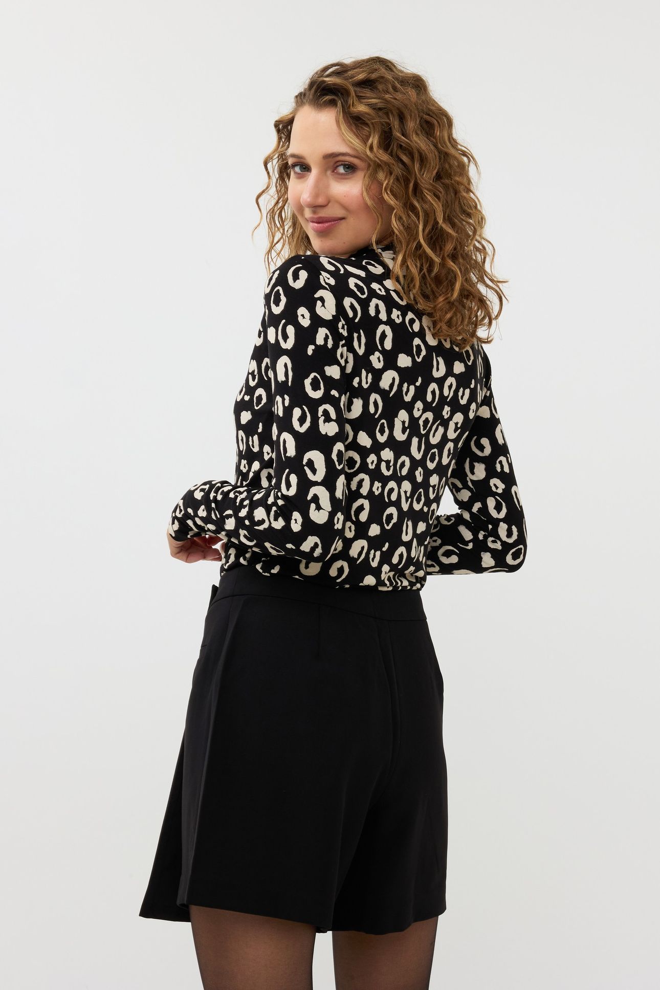 SKORT CITY BLACK 4