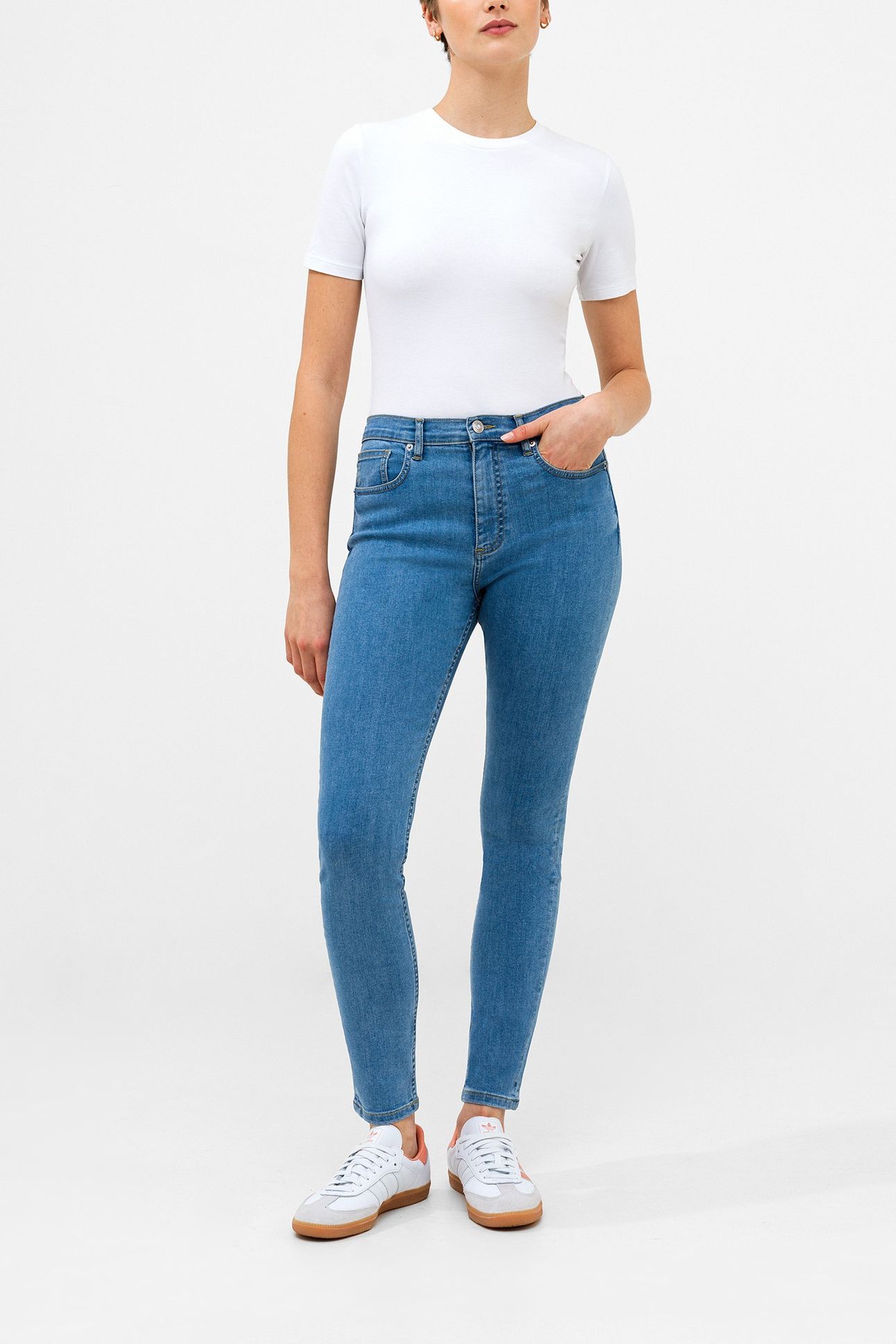 SOFT STRETCH SKINNY HIGH RISE LIGHT WASH 1