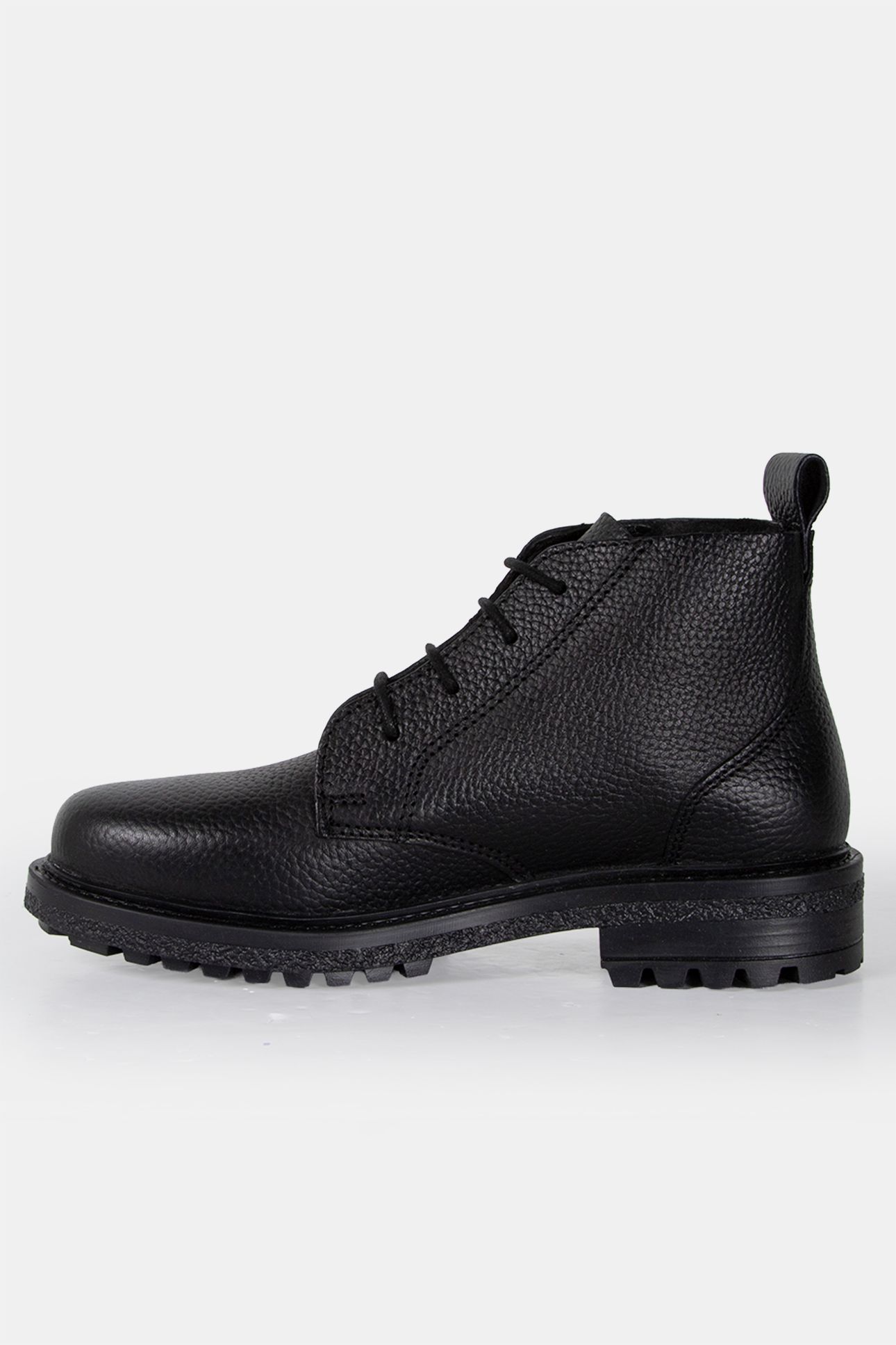 DECHASE – OCHA BLACK EMBOSSED 2