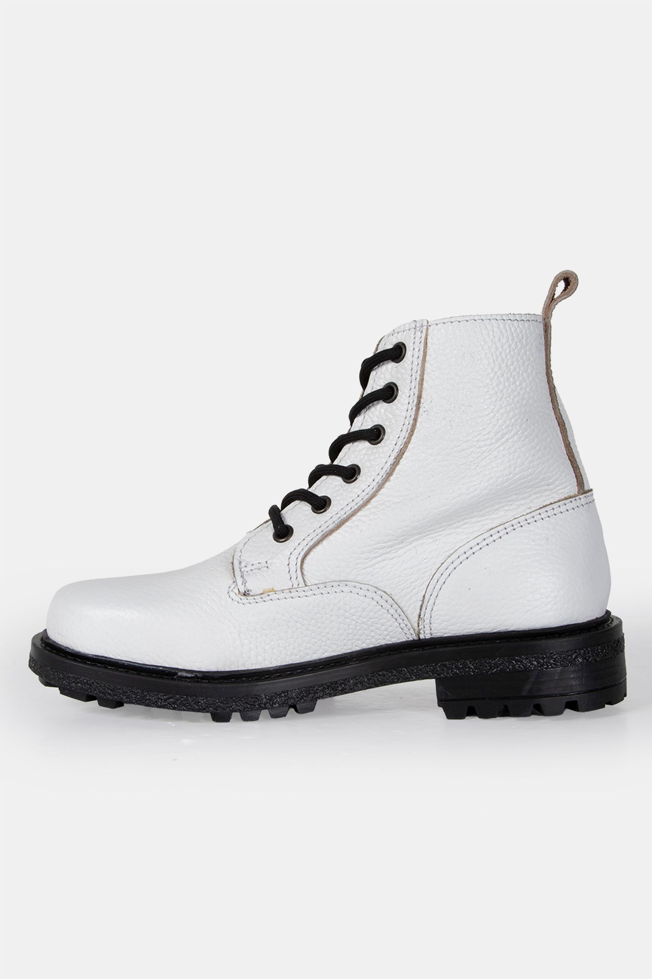 DECHASE – GUZO WHITE EMBOSSED 2
