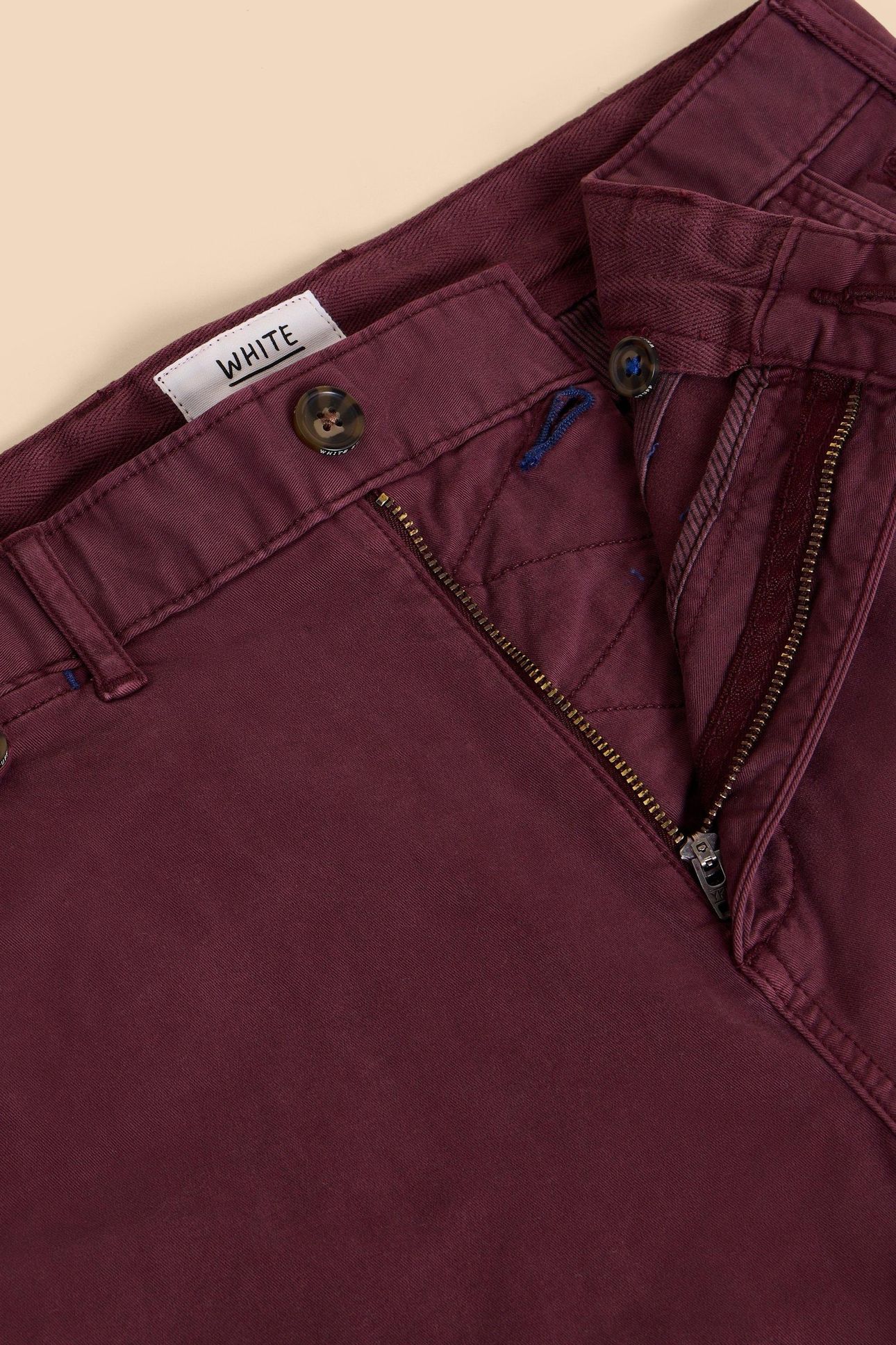 SUTTON ORGANIC CHINO SHORT DARK PLUM 6