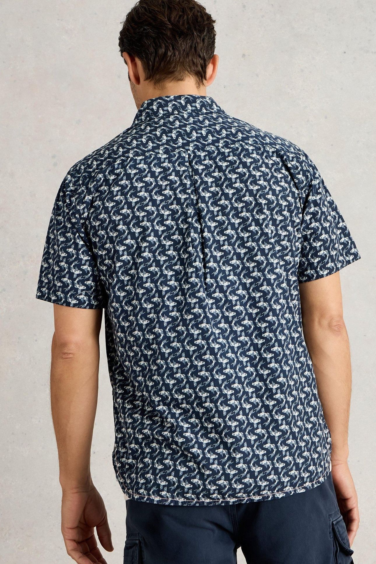 FINSBURY KOI PRINTED SHIRT NAVY PRINT 3