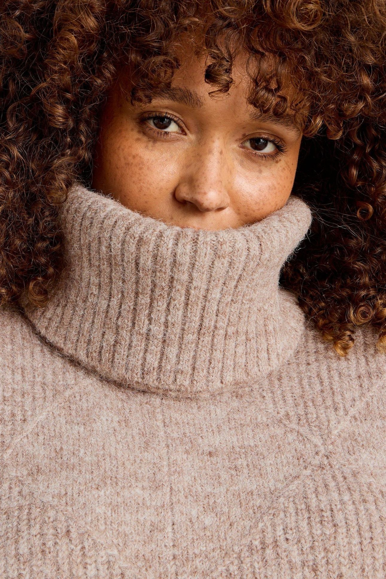 DIAMOND STITCH PONCHO LIGHT NATURAL 4