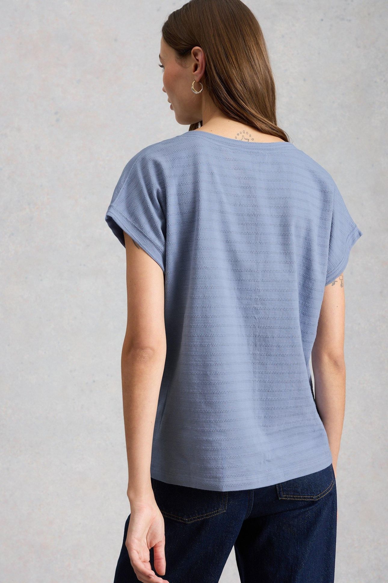 NELLY NOTCH TEXTURE TEE MID BLUE 3