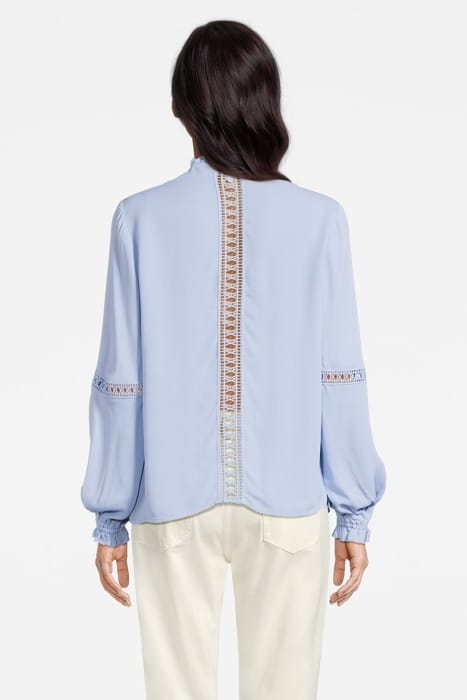 DONNA PALE BLUE 2