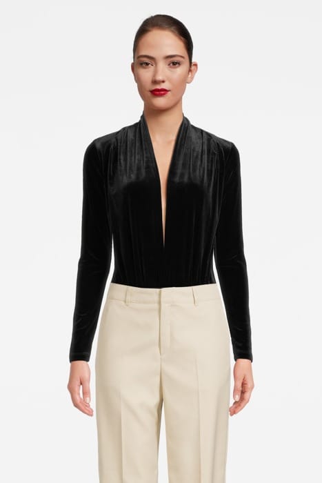 ROSA BLACK 1