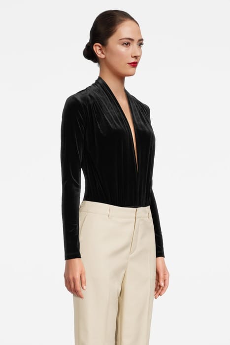 ROSA BLACK 3