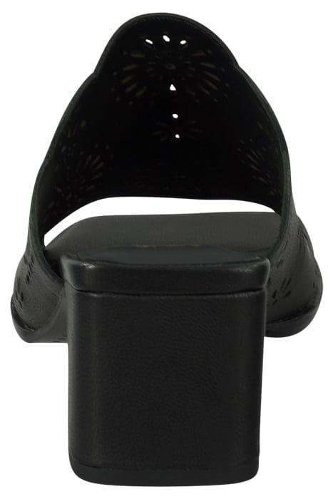 COURTNEY SANDAL BLACK 4