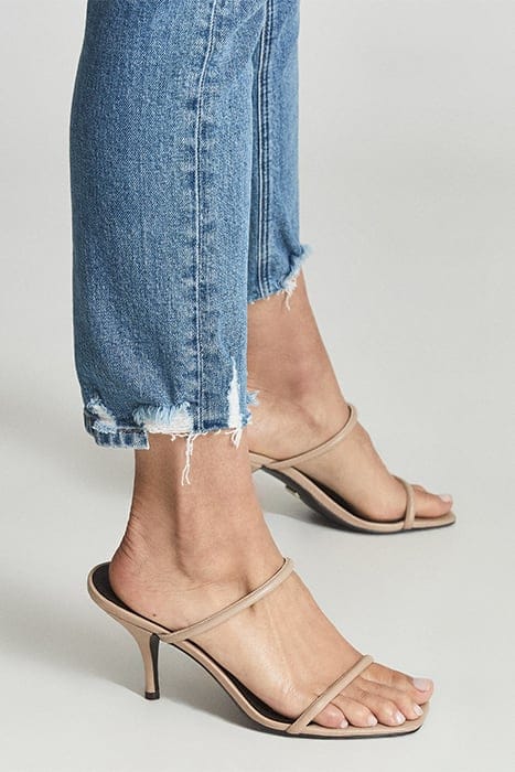 SARAH SLIM BLUE JEANS — SLIM FIT 6