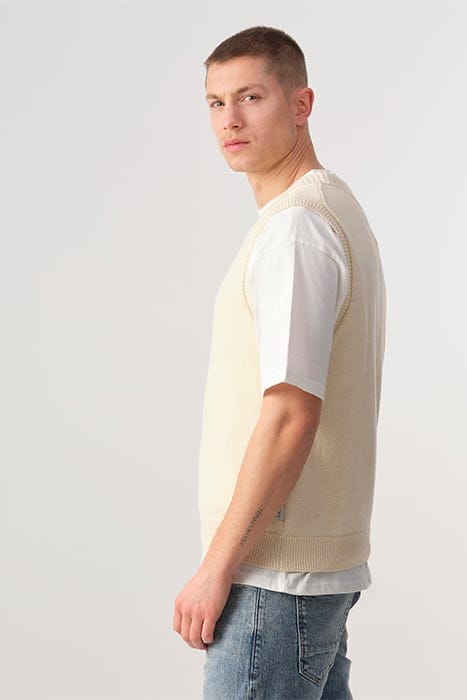 CODY SPENCER COCONUT MILK 3