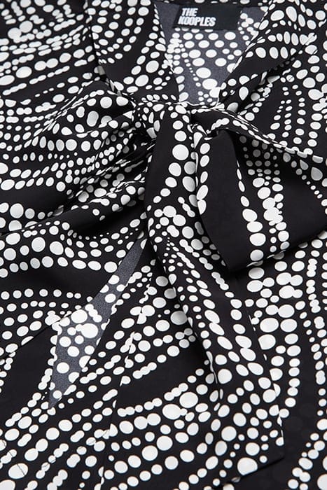 TOP LAVALIERE PEARLS BLACK WHITE 7