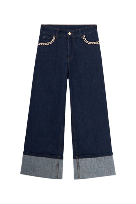 Cropped jeans with turn-up and jewel chains 3