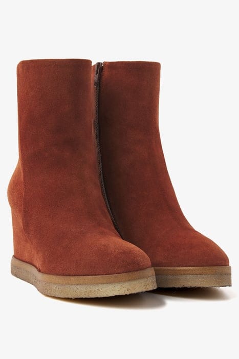 AURA MILEY RED 3