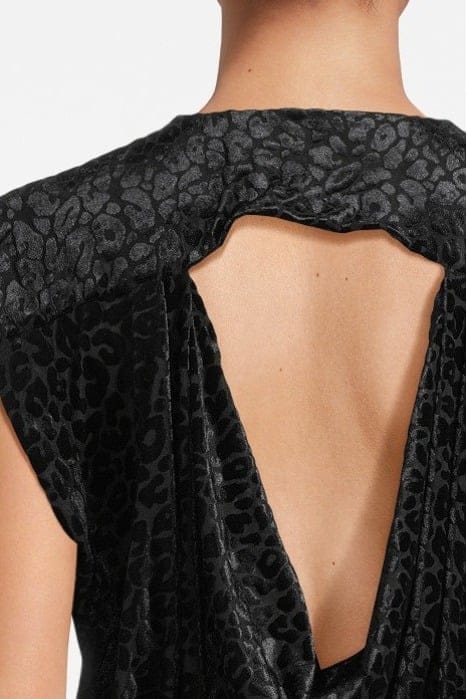 INDI BLACK 4