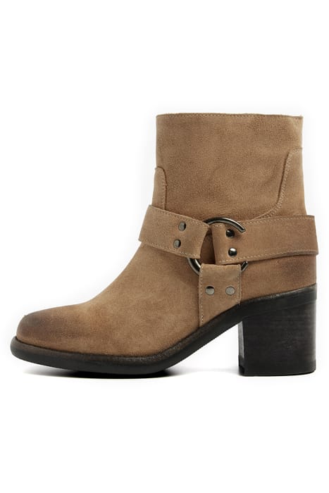 FLO BAKER BROWN 5