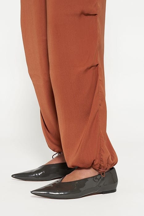 SATIN PARACHUTE PANTS SADDLE BROWN 7