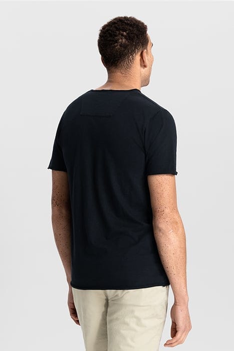 DS_KING TEE BLACK 2
