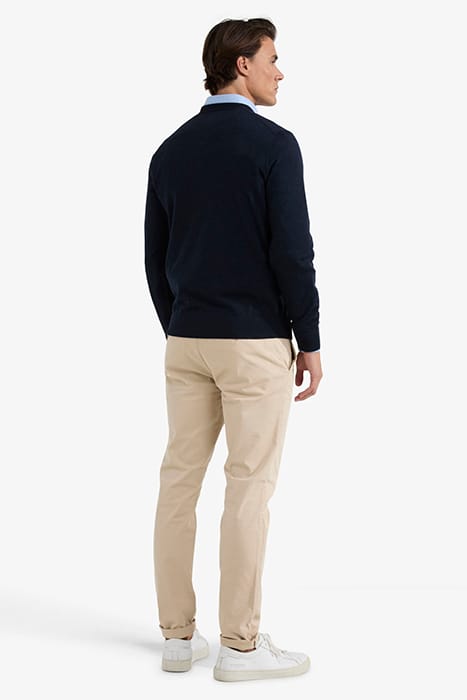 FINE MERINO V-NECK SWEATER NAVY 3