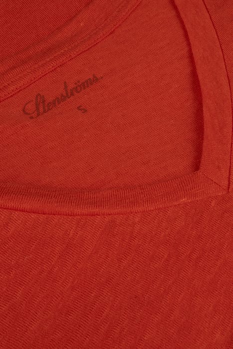 SANDRA T-SHIRT V-NECK DARK RED 3