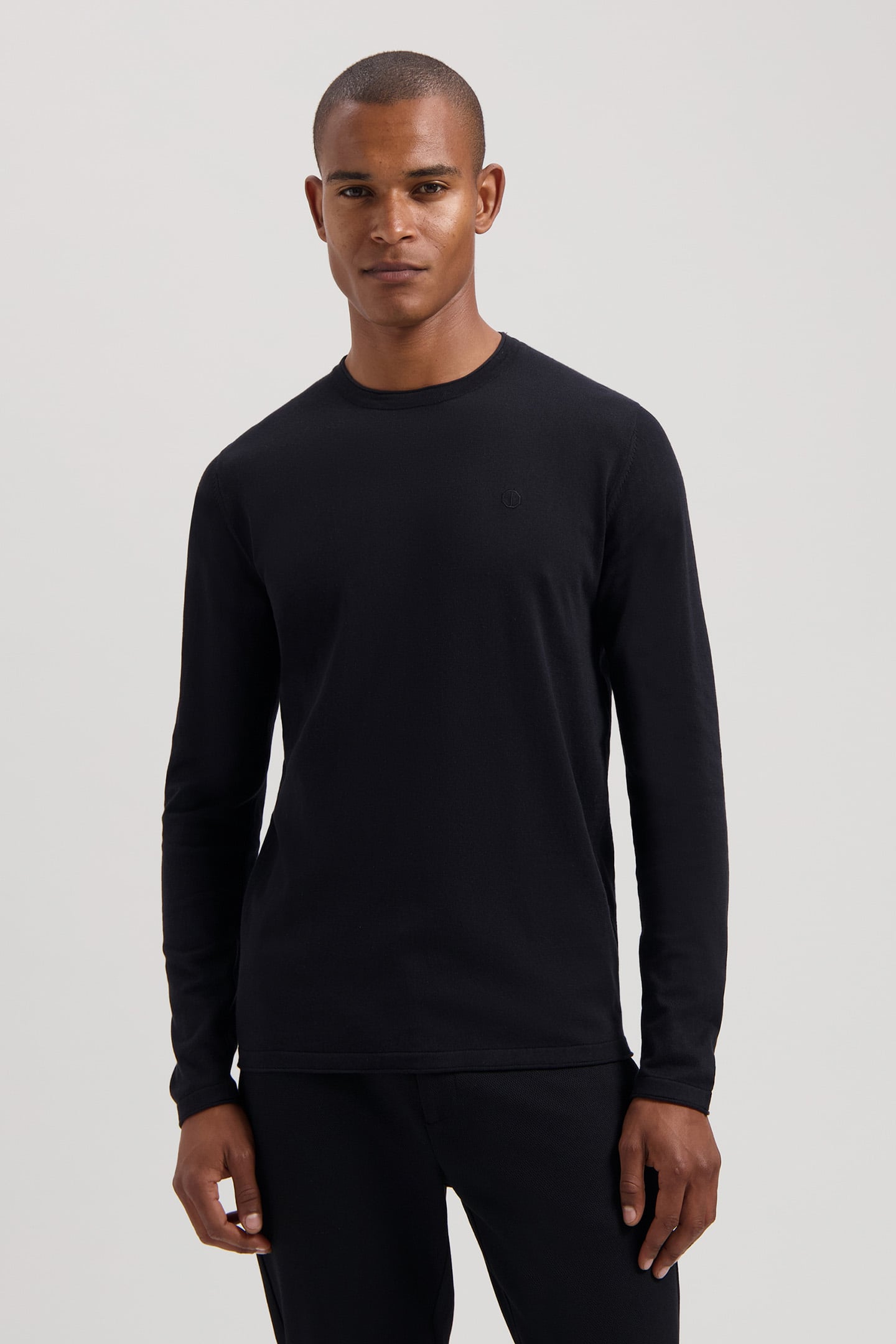 DS_GAGE CREWNECK BLACK 1