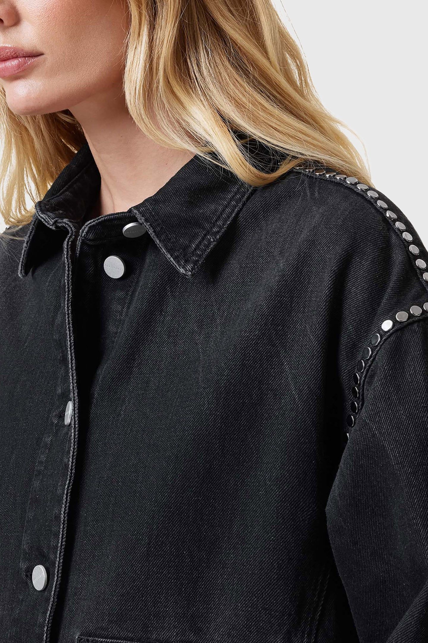 HETTIE STUD SHACKET WASHED BLACK 7