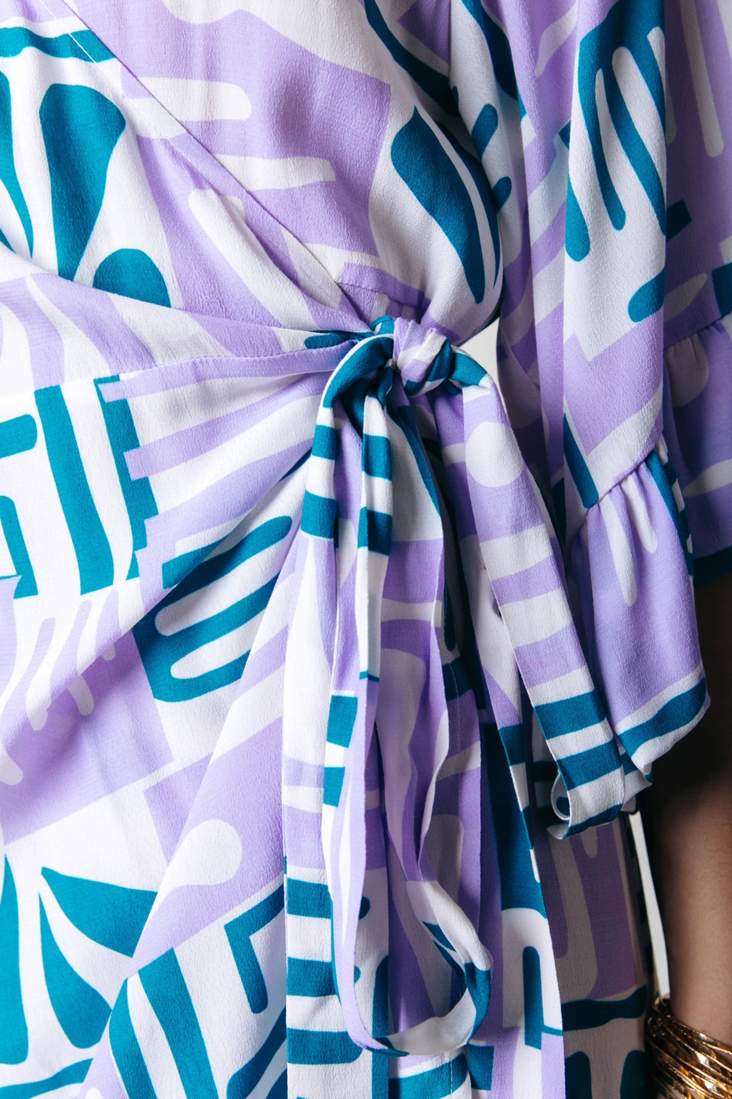 ALICE ABSTRACT TILES WRAP MAXI DRESS LS PASTEL LILAC 6