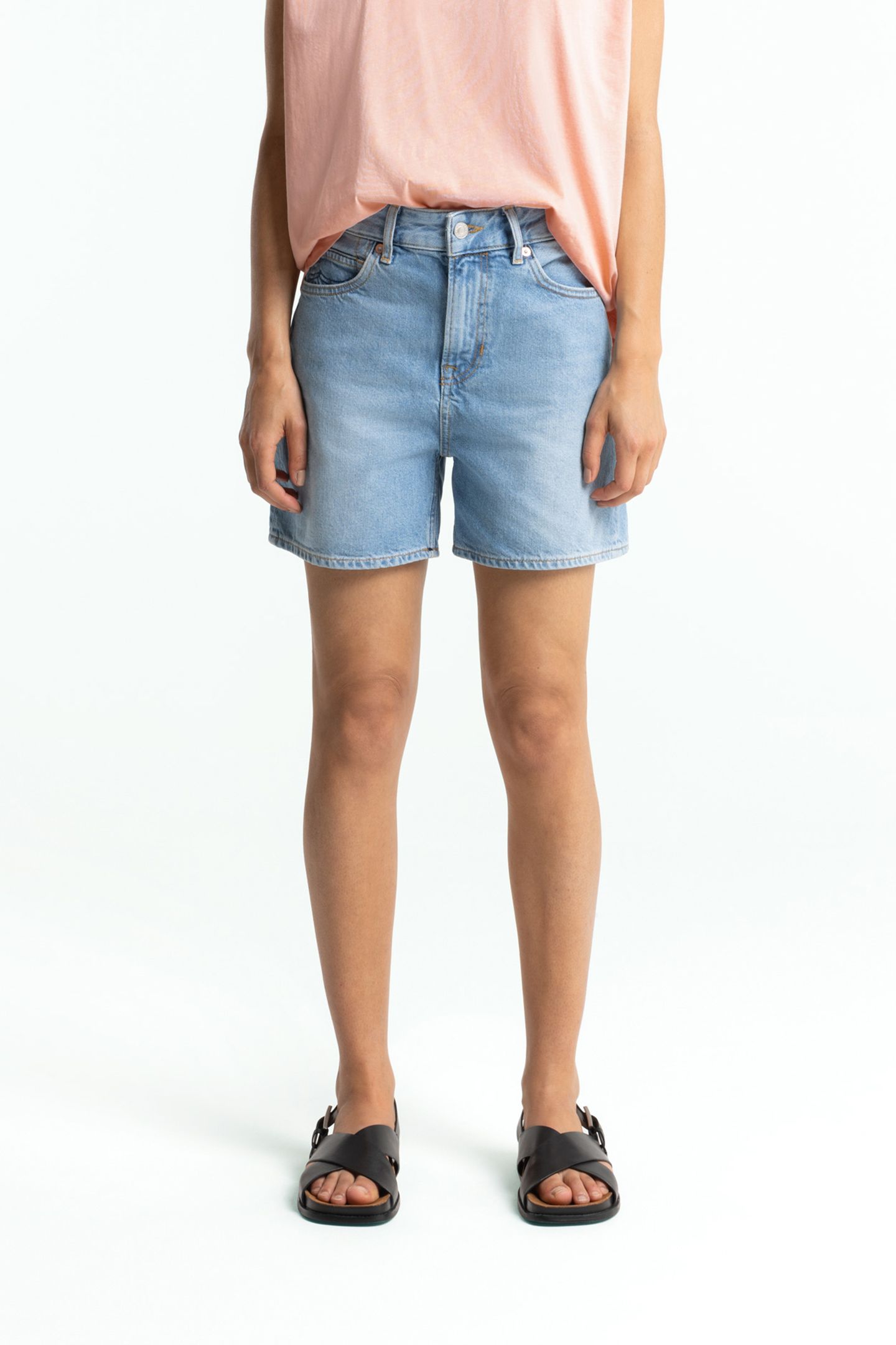 LIORA SHORT SANIBEL LIGHT 1