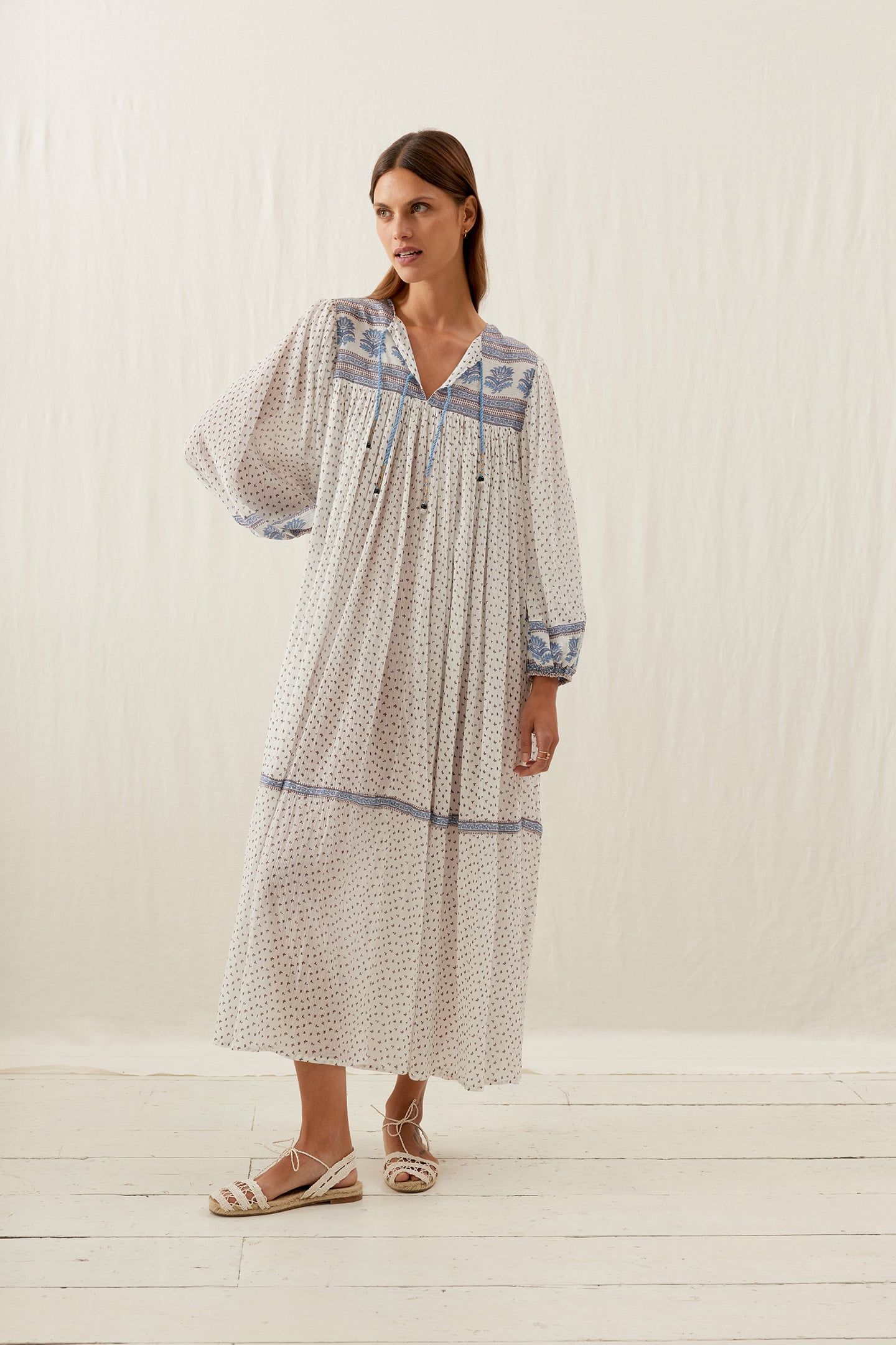 DRESS GYPSE WHITE CORNFLOWER 1
