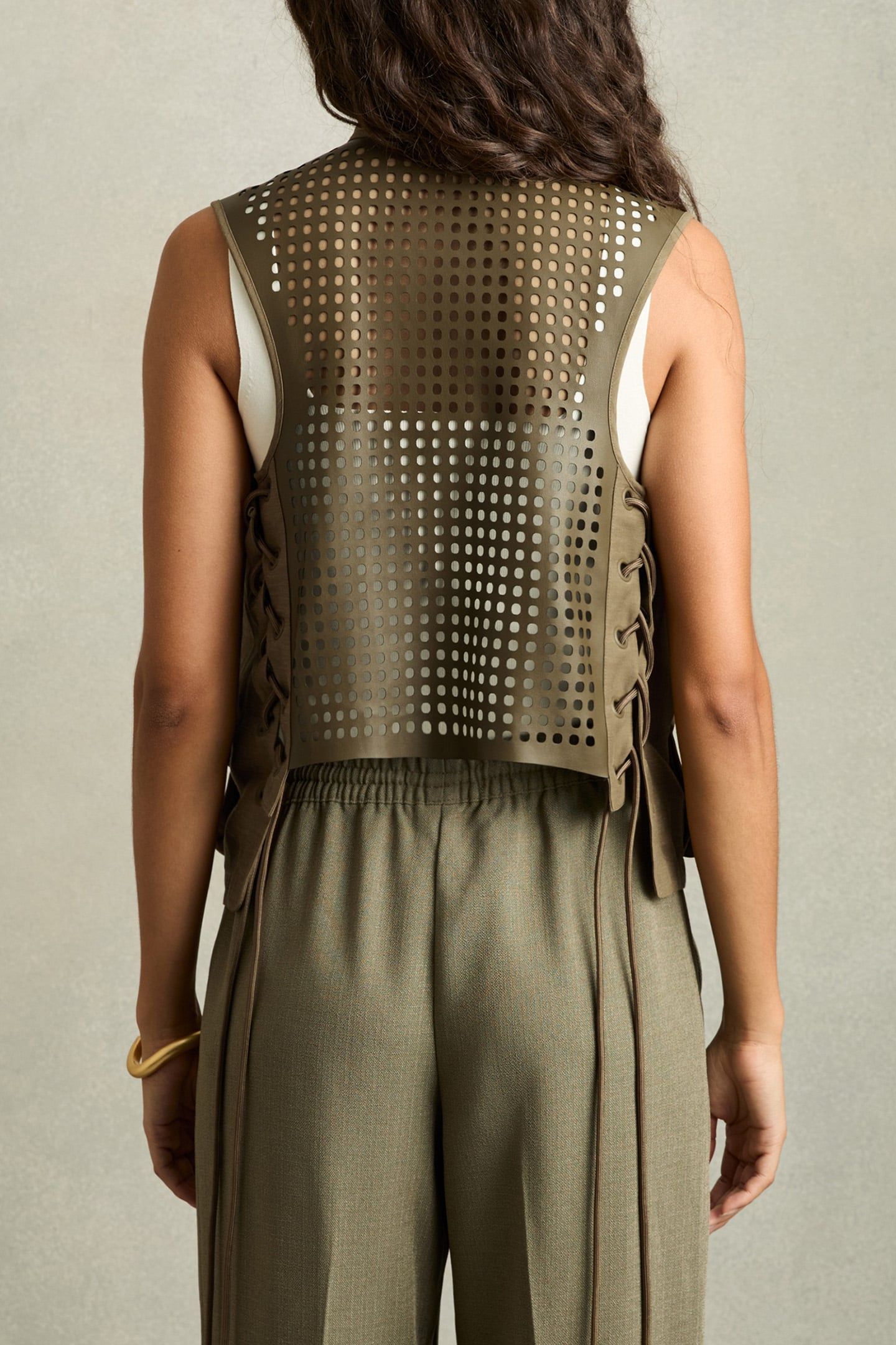 GRACE POCKET STITCH GILLET KHAKI 2