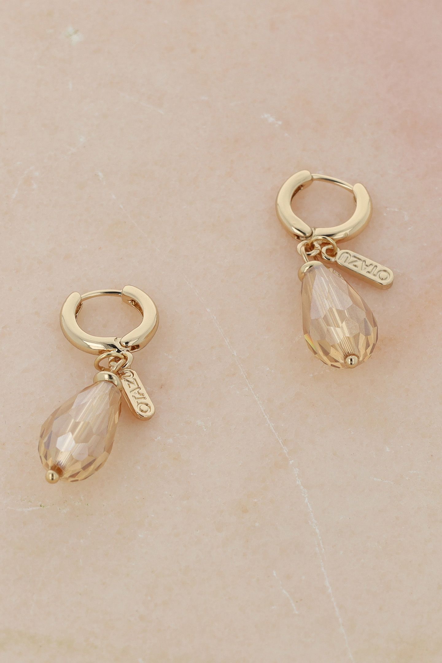 GOLDEN CRYSTAL DROP EARHANGERS 3