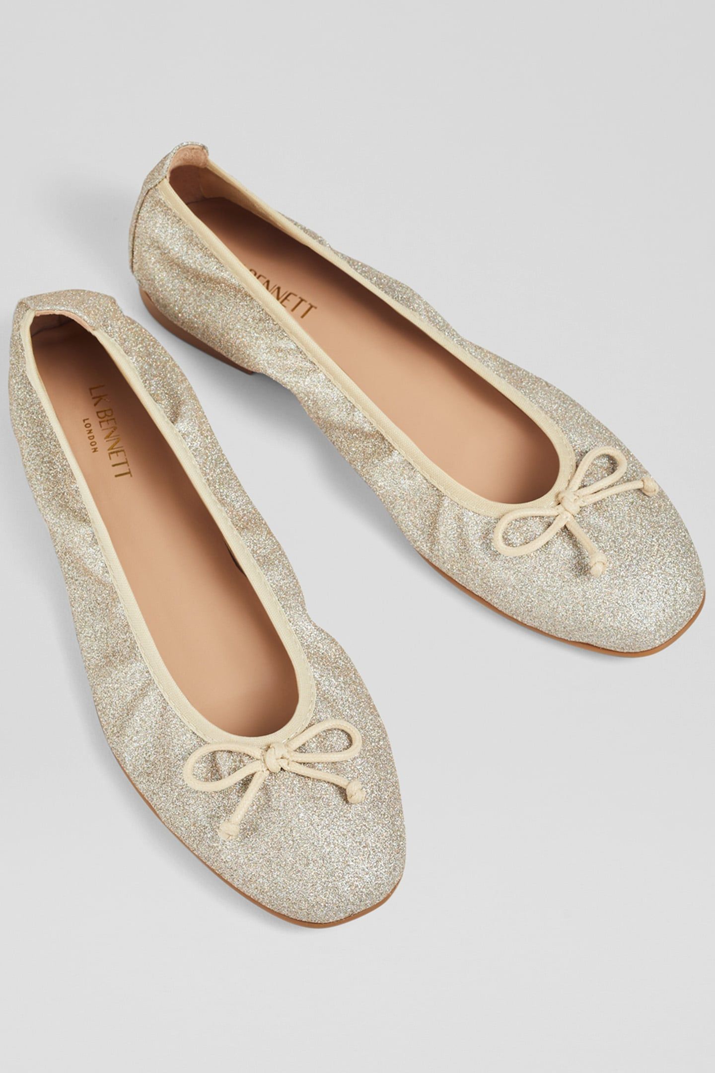 FL TRILLY ROUND TOE GOLD 3