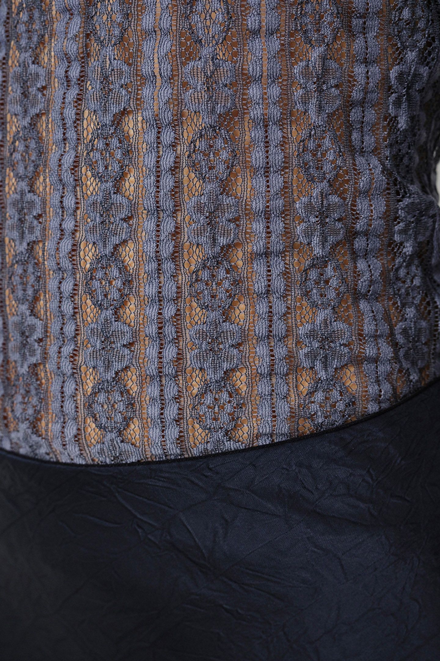 SAITO LACE LONGSLEEVE TOP ASH BLUE 5