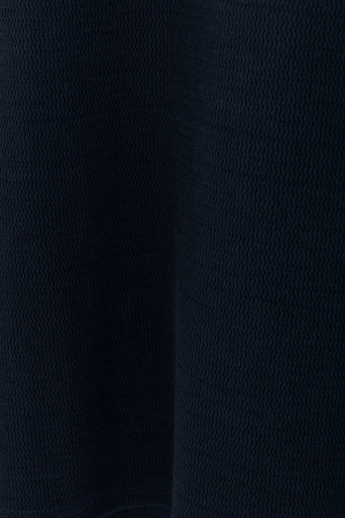 NAVY EMBOSSED MESH T-SHIRT 7