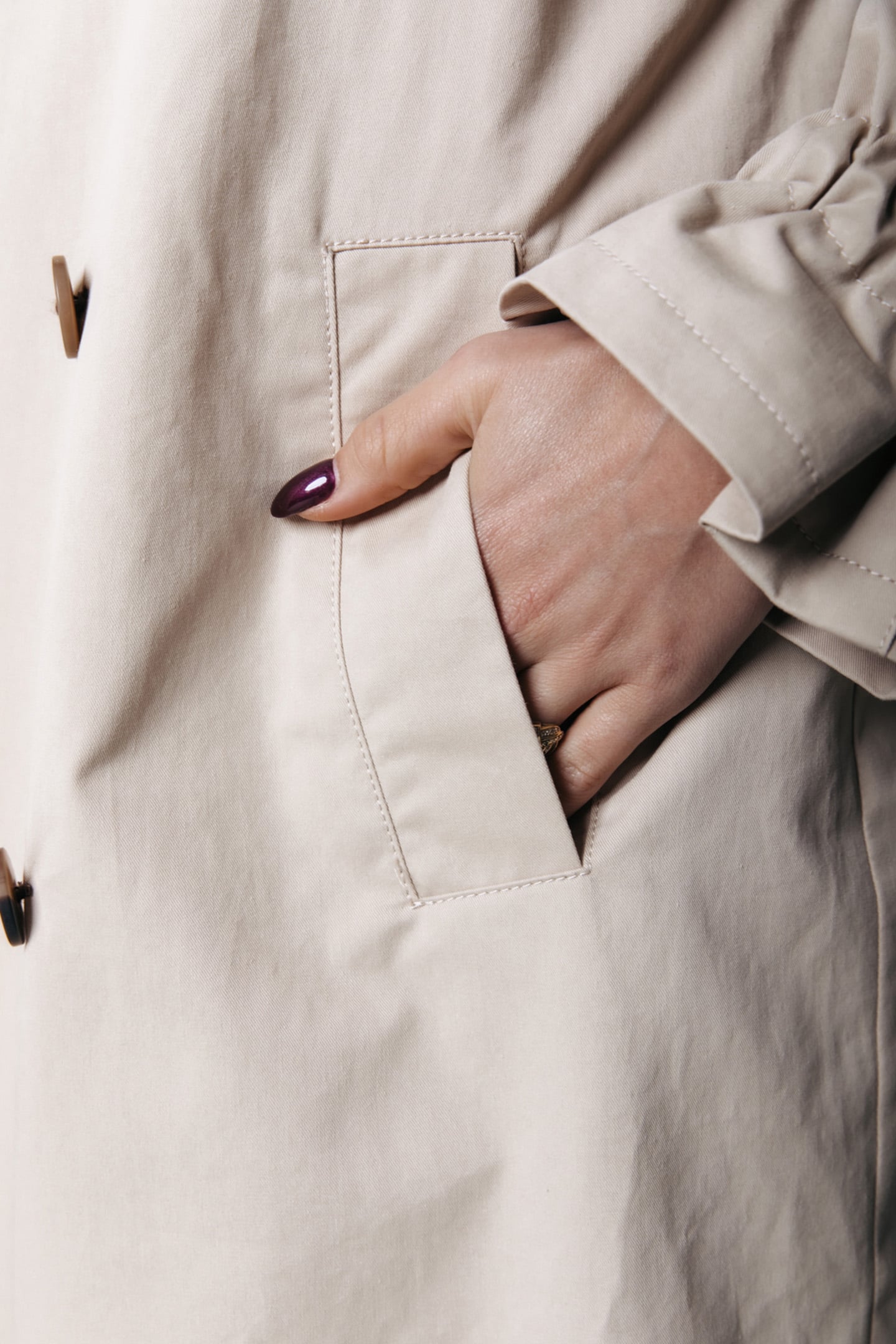 KAIA BRANDED TRENCHCOAT LIGHT SAND 8