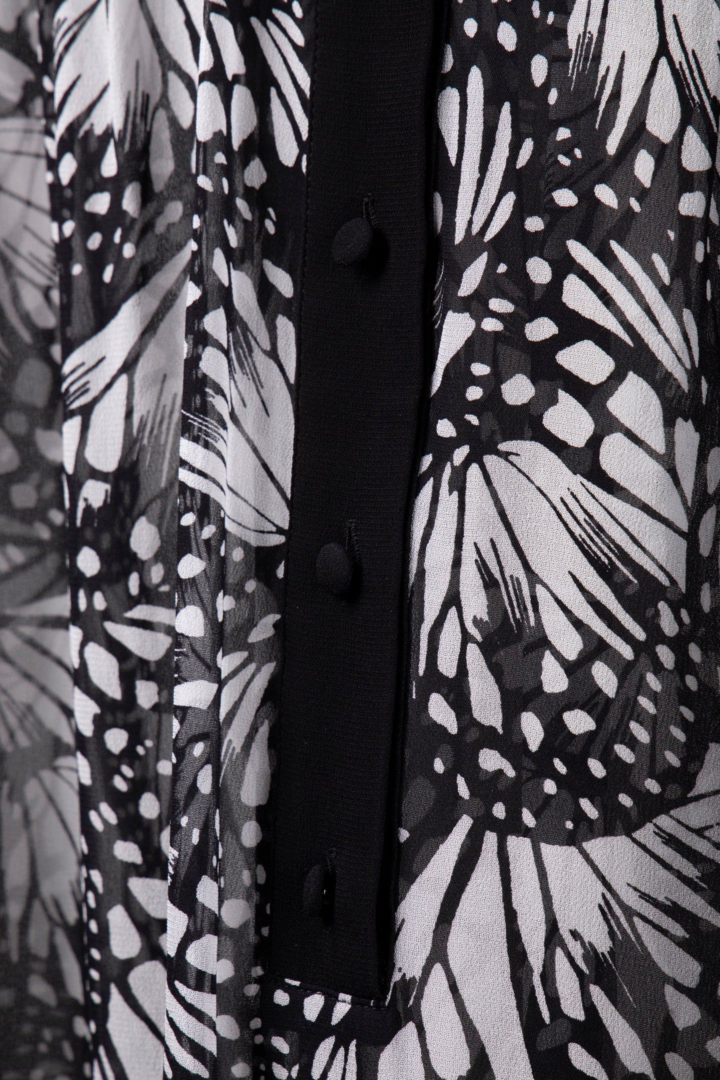 ML BUTTONED TOP WITH RUFFLE AT THE COLLAR BLACK WHITE 4